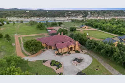 481 Chimney Cove Drive, Marble Falls, TX 78654 - Photo 34