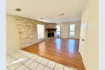601 Freerein, Horseshoe Bay, TX 78657 - Photo 2