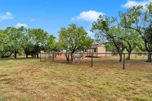 115 Field Stone Dr, Llano, TX 78643 - Photo 30