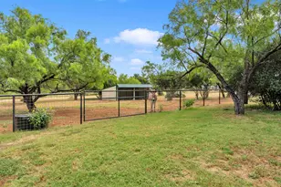 115 Field Stone Dr, Llano, TX 78643 - Photo 30