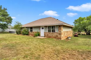 115 Field Stone Dr, Llano, TX 78643 - Photo 2