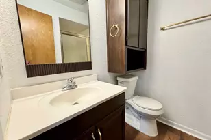 800-D Grassy Knoll, Horseshoe Bay, TX 78657 - Photo 2