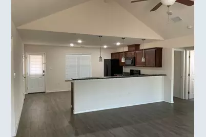 117 N Pass, Kingsland, TX 78639 - Photo 2