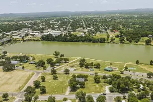 300 W Tarrant St St, Llano, TX 78643 - Photo 34