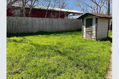 1007 Flag Street, Llano, TX 78643 - Photo 10