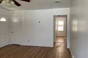 1007 Flag St, Llano, TX 78643 - Photo 4