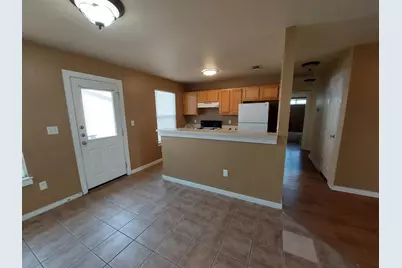 217 South Avenue S, Marble Falls, TX 78654 - Photo 4