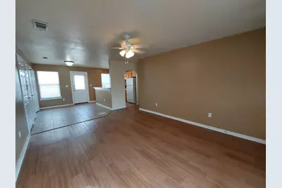 217 South Avenue S, Marble Falls, TX 78654 - Photo 2