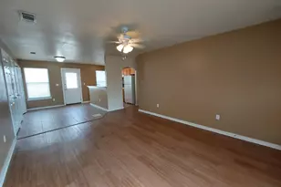 217 S Ave South, Marble Falls, TX 78654 - Photo 2