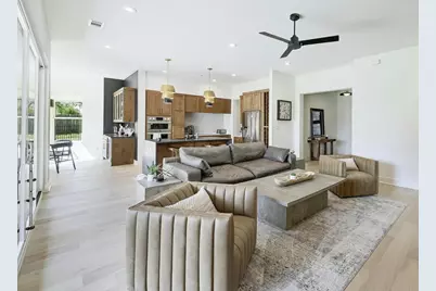 102 Menard Ct, Horseshoe Bay, TX 78657 - Photo 6