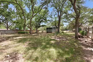 1208 Oak St, Burnet, TX 78611 - Photo 6