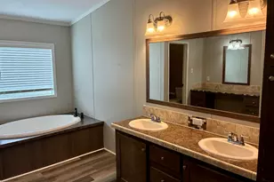 2203 25th St, Horseshoe Bay, TX 78657 - Photo 16