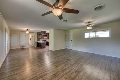506 E Wallace Street, Llano, TX 78643 - Photo 8