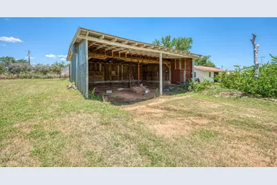 506 E Wallace Street, Llano, TX 78643 - Photo 34