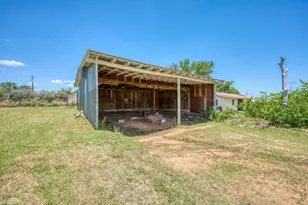 506 E Wallace St, Llano, TX 78643 - Photo 34