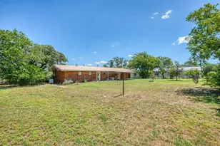 506 E Wallace St, Llano, TX 78643 - Photo 28