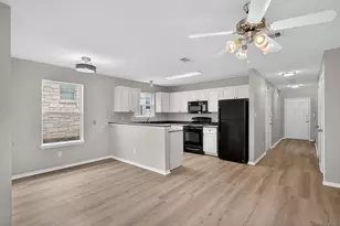 1502 N Claremont Cir, Marble Falls, TX 78654 - Photo 10