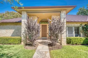 508 S Hi Circle, Horseshoe Bay, TX 78657 - Photo 4