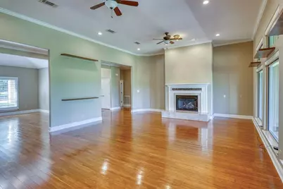 508 S Hi Circle, Horseshoe Bay, TX 78657 - Photo 10