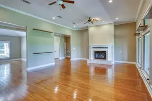 508 S Hi Circle, Horseshoe Bay, TX 78657 - Photo 10