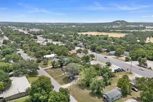 900 N Main, Burnet, TX 78611 - Photo 2