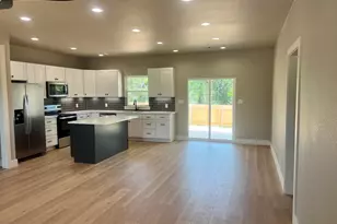 2202 E Shawnee Dr, Kingsland, TX 78639 - Photo 2
