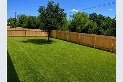 2202 E Shawnee Drive, Kingsland, TX 78639 - Photo 14