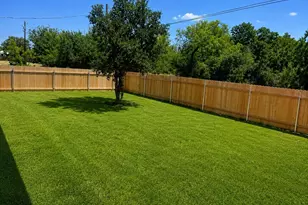 2202 E Shawnee Dr, Kingsland, TX 78639 - Photo 14