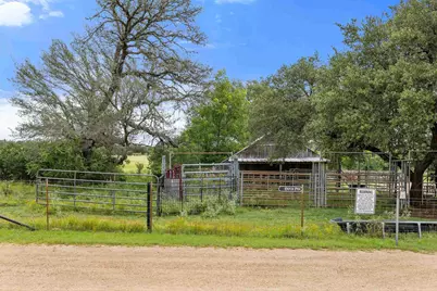 1533 Ranch Road 1323, Johnson City, TX 78636 - Photo 34