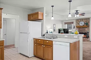 1601 E Johnson St St, Burnet, TX 78611 - Photo 12
