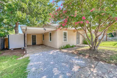 103 E Lampasas Street, Llano, TX 78643 - Photo 2