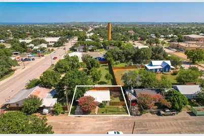 103 E Lampasas Street, Llano, TX 78643 - Photo 22