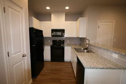 217 Peruna, Marble Falls, TX 78654 - Photo 6