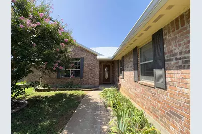 1202 E Wallace Street, Llano, TX 78643 - Photo 2