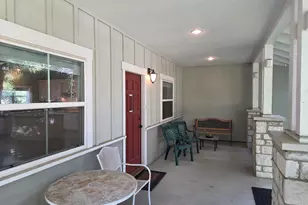 1102 F Ave, Marble Falls, TX 78654 - Photo 8