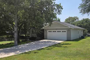 1102 F Ave, Marble Falls, TX 78654 - Photo 2