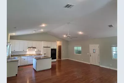 1102 F Avenue, Marble Falls, TX 78654 - Photo 10