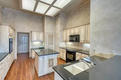 131 Florentine, Horseshoe Bay, TX 78657 - Photo 14