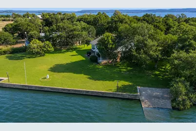 220 W Lakecrest, Bluffton, TX 78607 - Photo 26