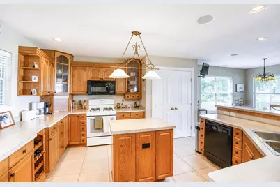 220 W Lakecrest, Bluffton, TX 78607 - Photo 8