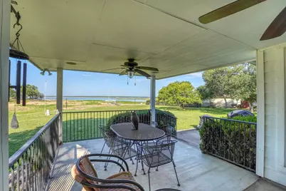 220 W Lakecrest, Bluffton, TX 78607 - Photo 20