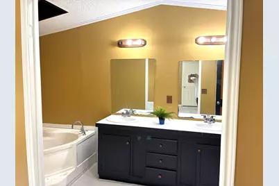 2205 5th Street, Horseshoe Bay, TX 78657 - Photo 18