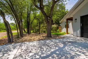 638 Oak Ln, Cottonwood Shores, TX 78657 - Photo 4