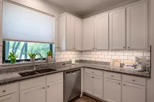 638 Oak Ln, Cottonwood Shores, TX 78657 - Photo 8