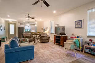 638 Oak Ln, Cottonwood Shores, TX 78657 - Photo 14