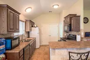 212 Cailin Ct, Burnet, TX 78611 - Photo 12