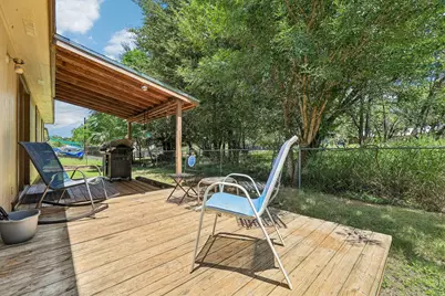 611 Magnolia Ln, Cottonwood Shores, TX 78657 - Photo 10