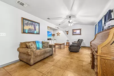 611 Magnolia Ln, Cottonwood Shores, TX 78657 - Photo 30