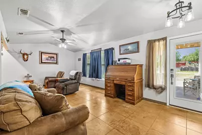 611 Magnolia Ln, Cottonwood Shores, TX 78657 - Photo 32