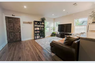 121 Margot Lane, Spicewood, TX 78669 - Photo 6